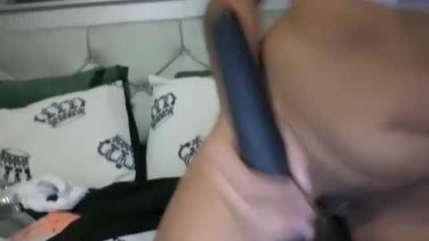 Cleo online show from October 28, 1:06 pm