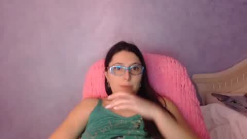 luckylinda23 online show from February 20, 3:35 pm