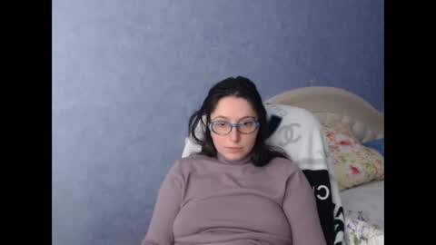 luckylinda23 online show from February 24, 1:30 pm