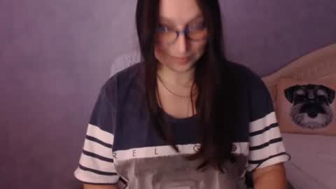 luckylinda23 online show from January 19, 4:25 pm