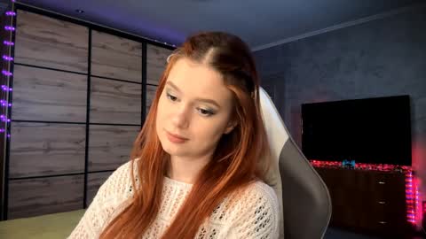 EmmaEmbers online show from April 3, 3:10 pm