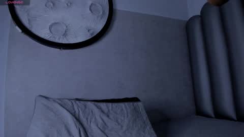   online show from March 8, 2:04 am