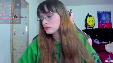 Snapshot of lucy_hess_ chatting on March 6, 9:20 pm Lucy online show from March 6, 9:20 pm