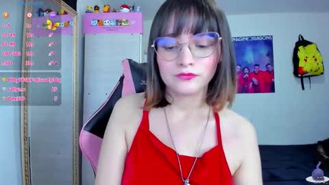 Snapshot of lucy_hess_ chatting on October 15, 9:50 pm Lucy online show from October 15, 9:50 pm