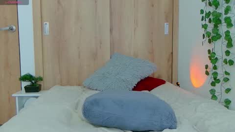 Lucy online show from April 2, 3:20 pm