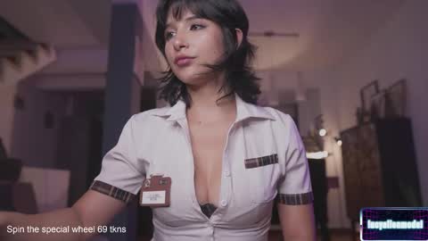 Snapshot of lucyallenx chatting on December 13, 3:16 am Lucy Alien online show from December 13, 3:16 am