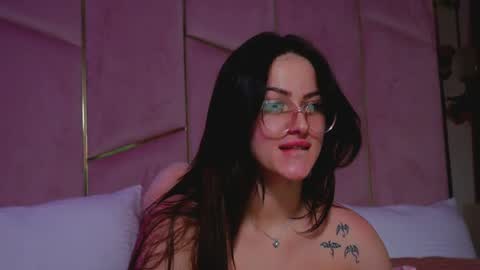 Lucy Lexton online show from April 11, 6:08 am