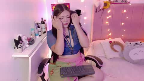 LUCYY FROM HOME  online show from April 25, 1:52 am