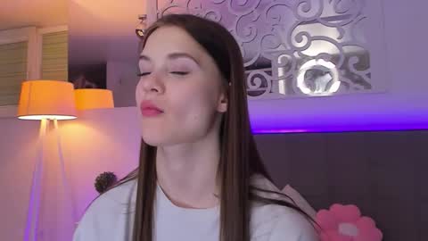 LuisaClover online show from March 7, 6:26 pm