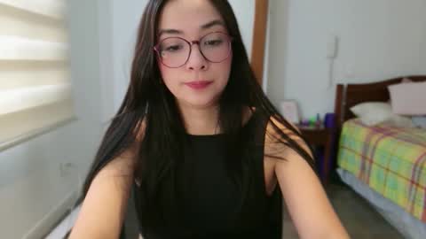 Luli online show from April 15, 1:22 pm