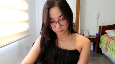 Luli online show from April 7, 1:24 pm