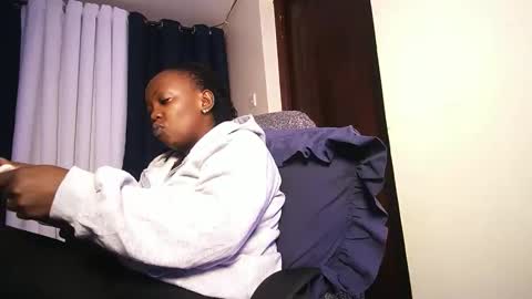 lulu_sparks1 online show from April 5, 5:06 am