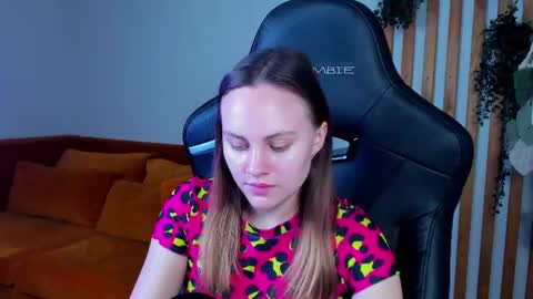lumerisoren online show from June 15, 5:07 am