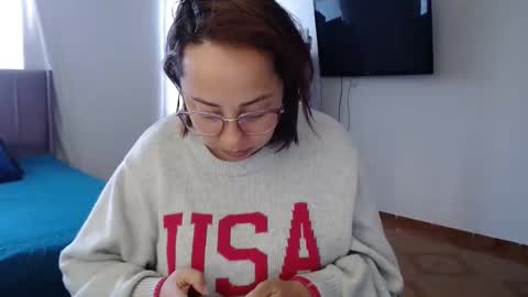 Snapshot of lumi_84 chatting on January 19, 11:45 am LUMI online show from January 19, 11:45 am