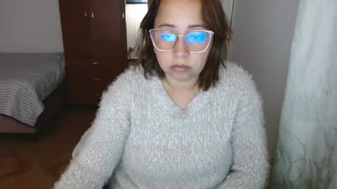 Snapshot of lumi_84 chatting on February 14, 1:13 am LUMI online show from February 14, 1:13 am