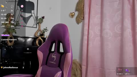 Snapshot of luna__cute chatting on October 11, 1:21 am Luna online show from October 11, 1:21 am