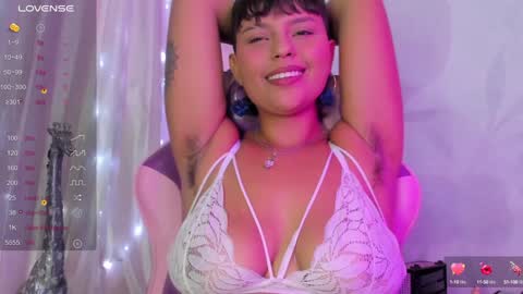 Snapshot of luna__cute chatting on December 17, 4:32 pm Luna online show from December 17, 4:32 pm