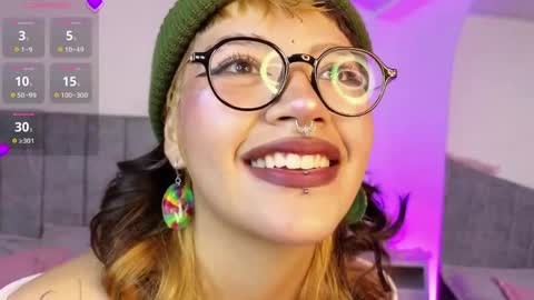 luna_blooms online show from April 4, 11:53 am