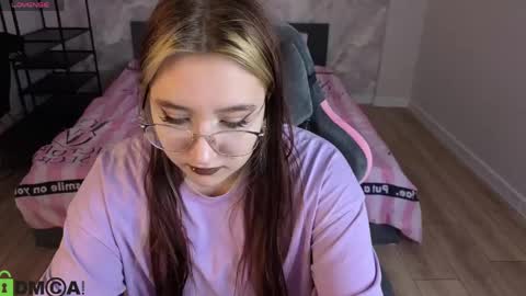 Luna Host online show from April 15, 1:39 am