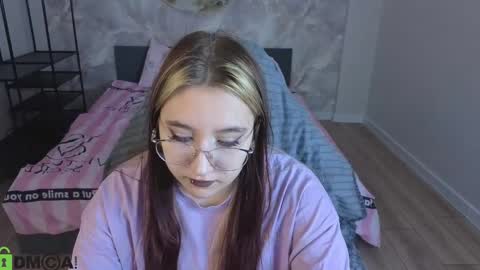 Luna Host online show from April 14, 1:38 am