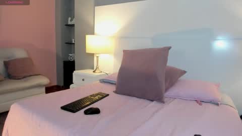 Luna Rosse  online show from March 14, 1:45 pm