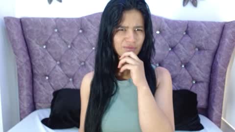 luna_starr69 online show from November 18, 12:39 pm