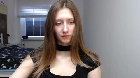 L U N A  online show from February 16, 6:35 am