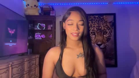 lunaa_11 online show from September 15, 9:06 am