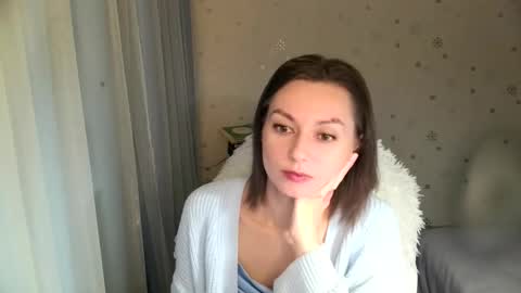 lunaa_bluee online show from December 3, 12:02 am