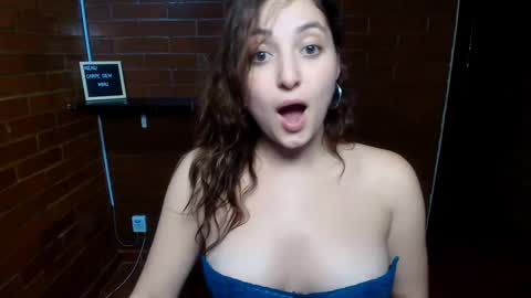 lunaa_m_ online show from February 21, 2:50 am