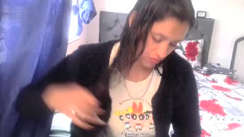 lunaevans42 online show from June 16, 6:20 pm