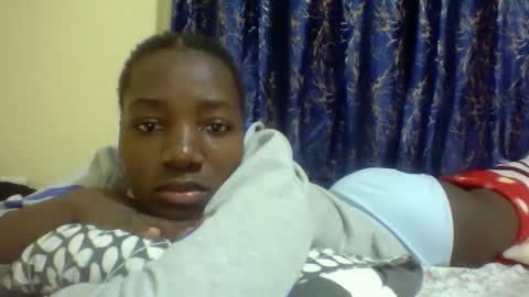 lunah_kitty online show from April 18, 2:36 am