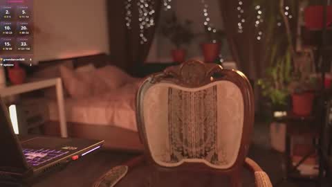 lunalike online show from March 23, 10:16 pm