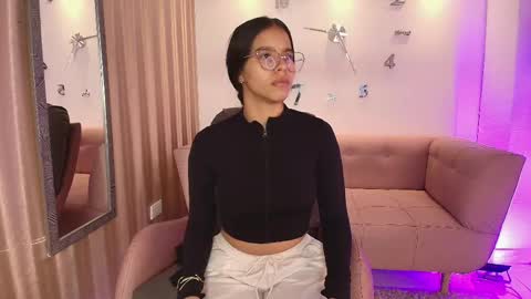 lunamillers_ online show from April 13, 3:41 am