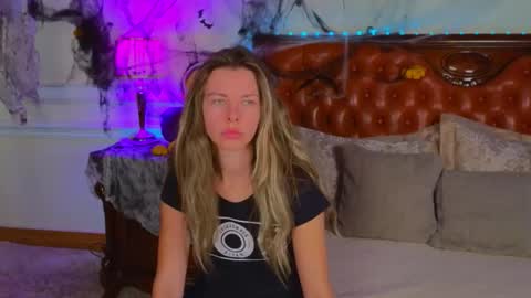 Luna Rishi online show from October 27, 6:20 am