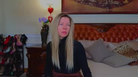 Luna Rishi online show from February 16, 6:02 am