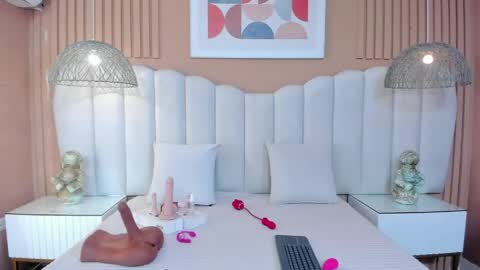 lunasoft_ online show from April 7, 11:12 am