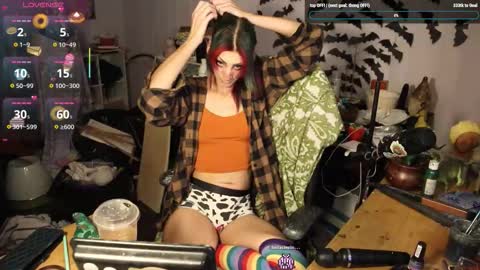 ..LunaSparkles. online show from December 14, 6:52 am