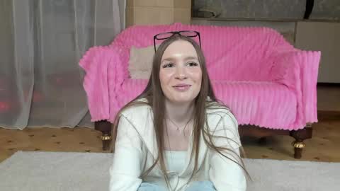 Luna online show from April 19, 4:18 pm