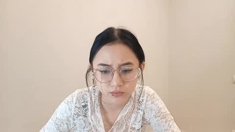 Roxie online show from April 14, 2:39 pm