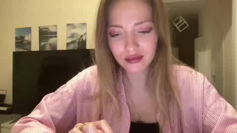 lusiluv online show from October 11, 9:17 pm