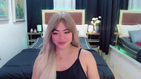 Trina online show from December 19, 5:08 pm