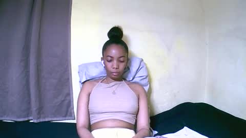 lutchia online show from October 1, 8:14 pm