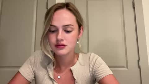 Aimee online show from April 29, 2:37 am