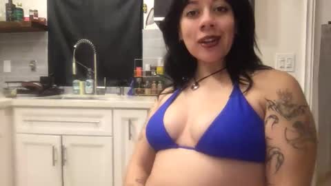 luvly miel online show from June 4, 6:18 am