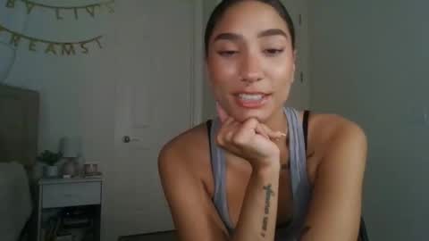 Liv 3 online show from March 6, 12:17 am