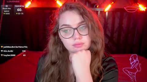 luxsopphia_ online show from October 12, 1:46 pm