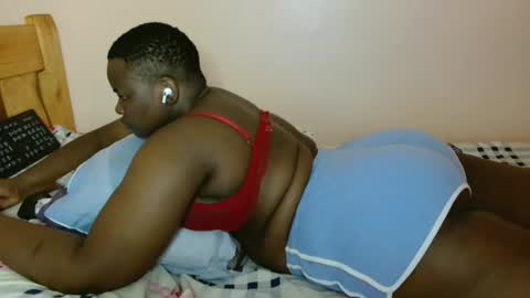 luzremi online show from April 17, 9:50 pm