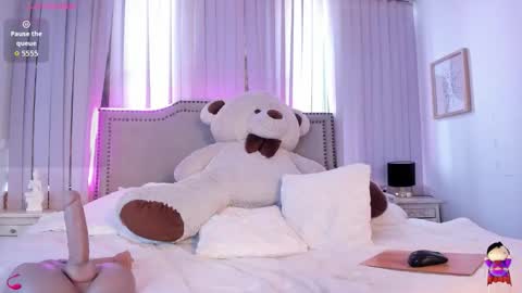 lya_brown online show from March 17, 2:10 pm