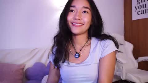 Lyhana Lee online show from November 28, 7:50 pm